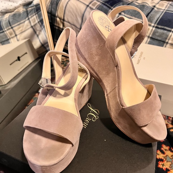 3 pairs of sandals wedge , vince camuto and edit brand - Picture 6 of 8